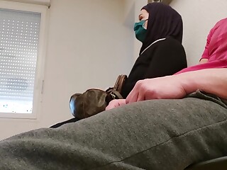 给陌生人打飞机不会让穆斯林夫人难堪
