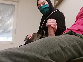 A Punheta de um estranho não confunde a senhora muçulmana